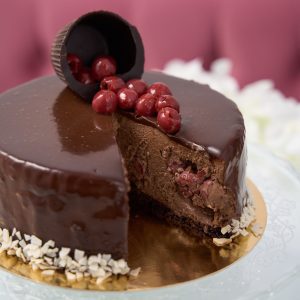 Tort mousse cu vișine - imagine 4