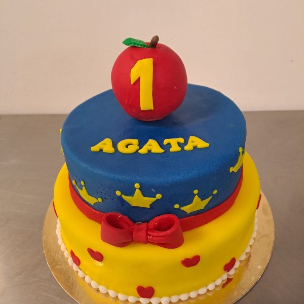 tort cu personaje din desene animate