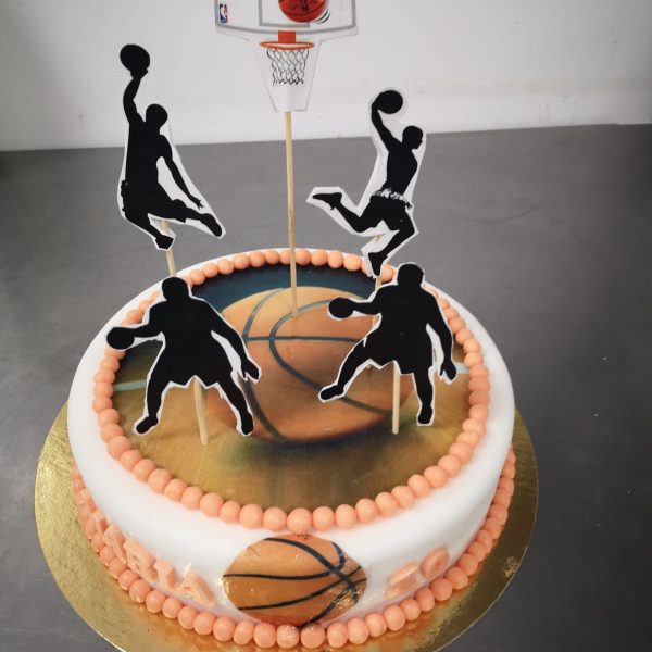 tort cu meci de baschet