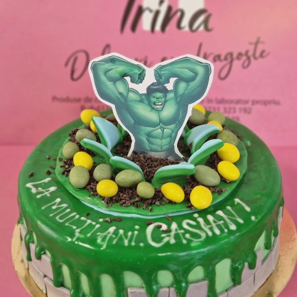 tort cu personaje din benzi desenate