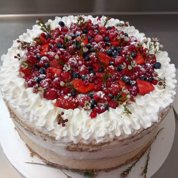 TORT NUNTA BEZEA CU NUCA SI MASCARPONE 1