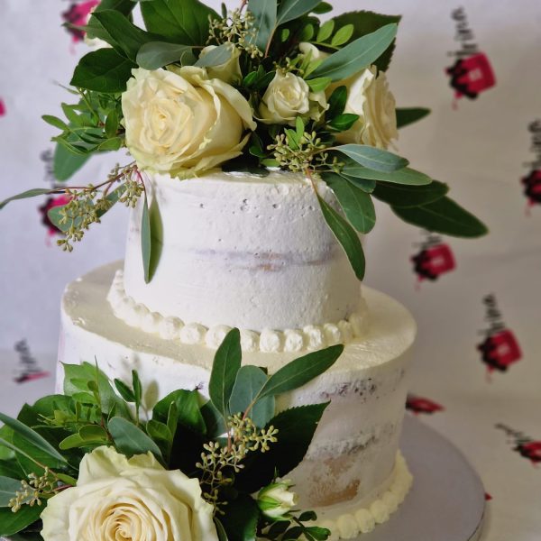 TORT NUNTA CU FLORI NATURALE